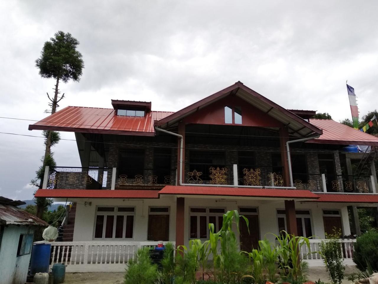Tibet Homestay Rishop Bagian luar foto