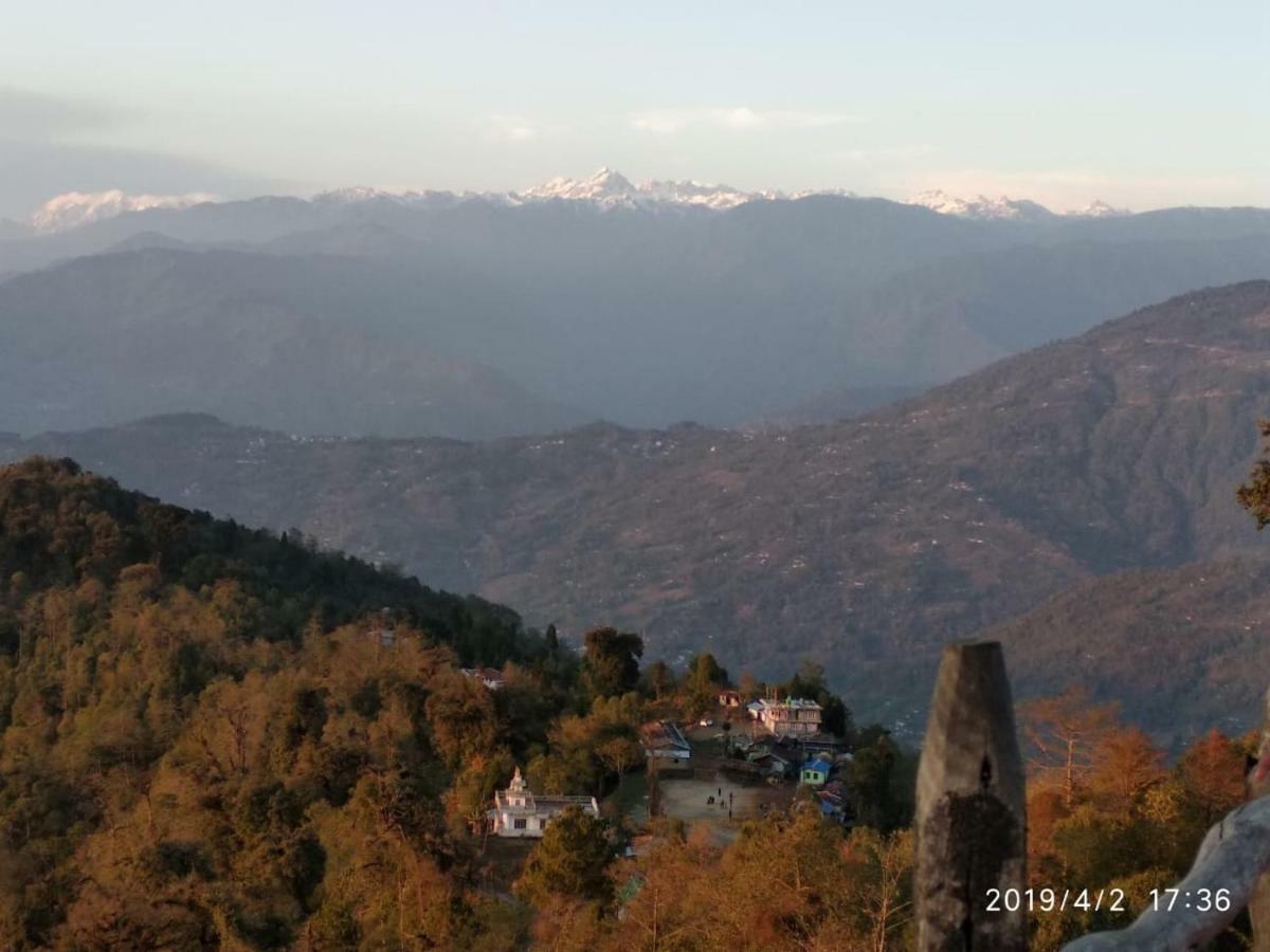 Tibet Homestay Rishop Bagian luar foto