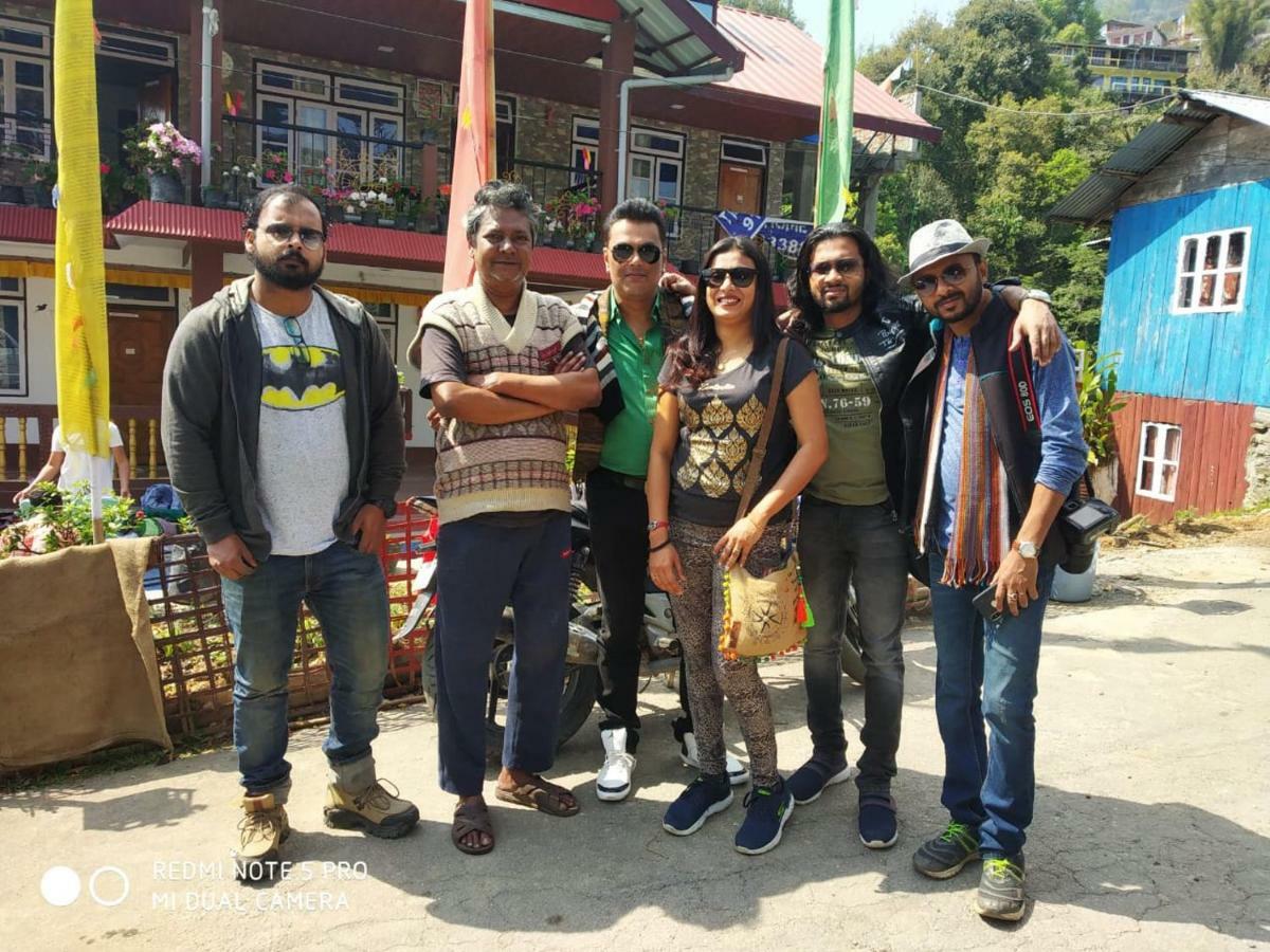 Tibet Homestay Rishop Bagian luar foto
