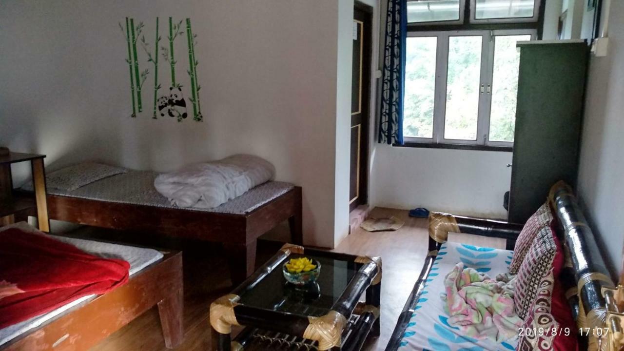 Tibet Homestay Rishop Bagian luar foto