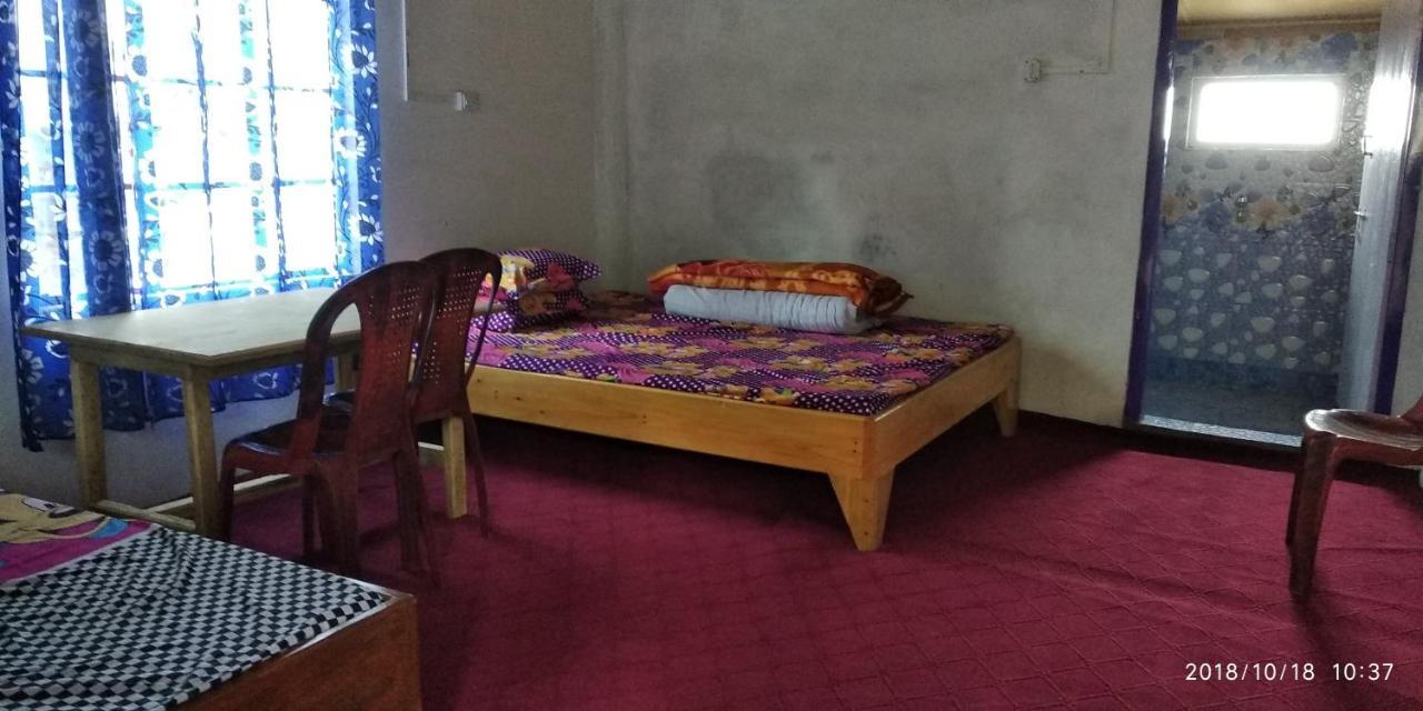 Tibet Homestay Rishop Bagian luar foto